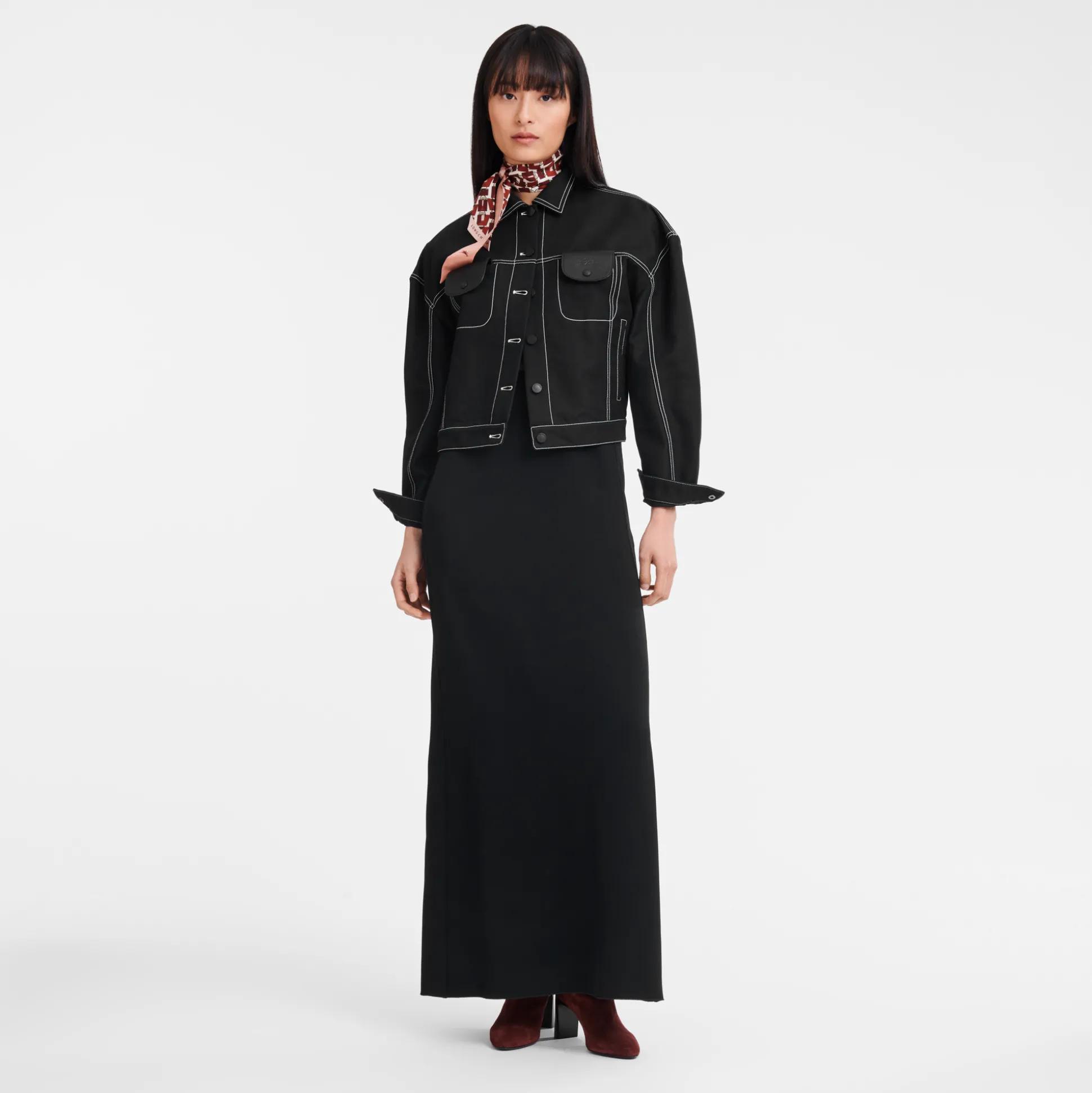 Kurze Jacke Mit Steppnähten